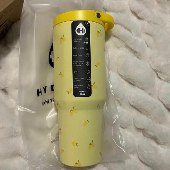 HydroJug Other - Hydrojug Sport Main Squeeze Lemons Bottle 32 Oz.